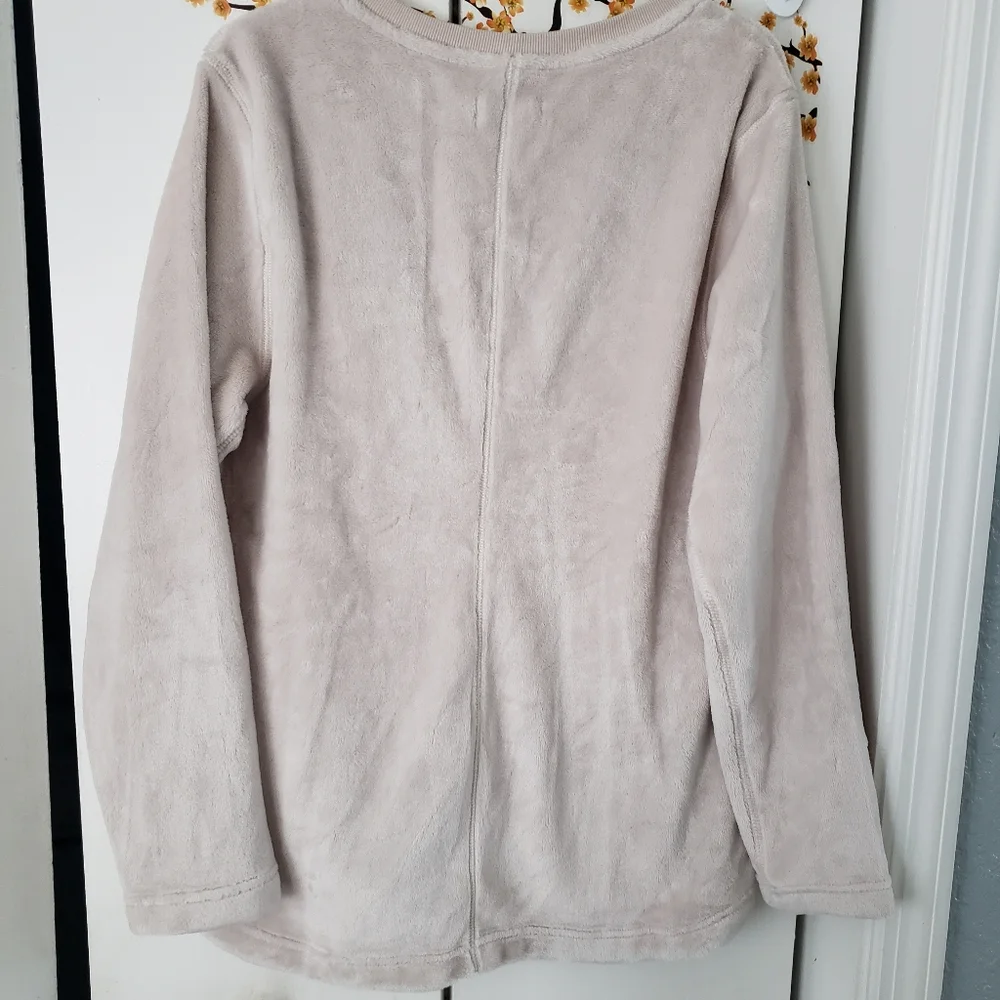 Ugg top - Picture 4 of 6
